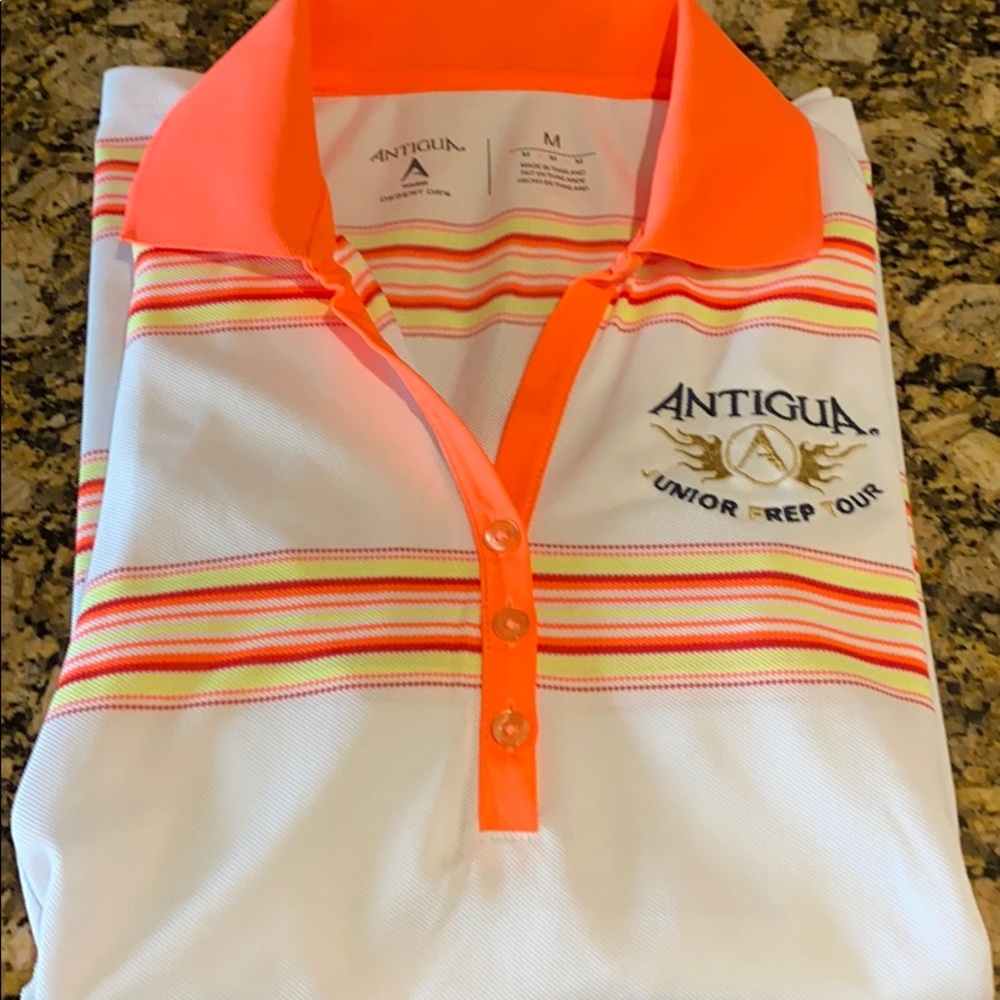 Women’s golf shirt